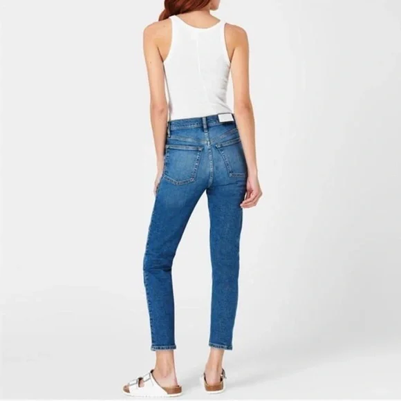 Re/Done 90’s High Rise Extra Crop Jeans - Picture 2 of 11